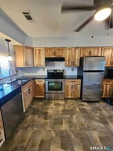 155 Redstone Hl Rd in Bristol, CT - Building Photo - Building Photo