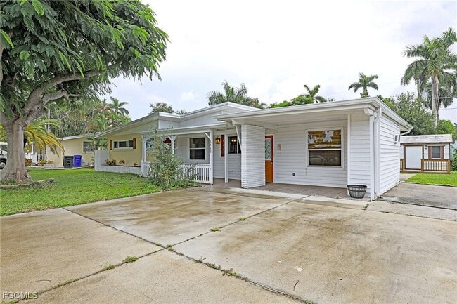 1440 Ricardo Ave in Ft. Myers, FL - Building Photo - Building Photo