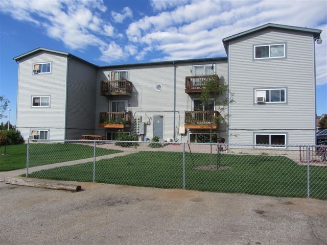 1107 Stanley Ave in Gillette, WY - Building Photo