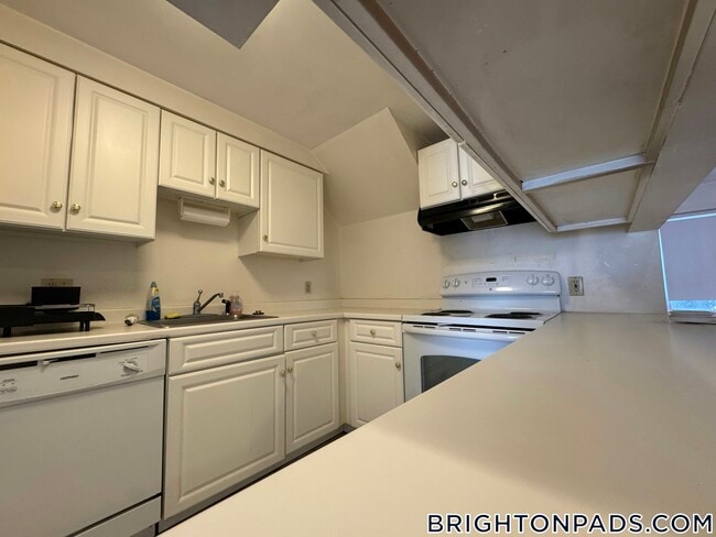 8 Glencoe St in Boston, MA - Building Photo - Building Photo