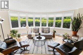 969 N River Rd in Ottawa, ON - Building Photo - Building Photo