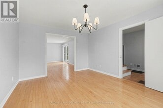 5 Arundel Ave in Ottawa, ON - Building Photo - Building Photo