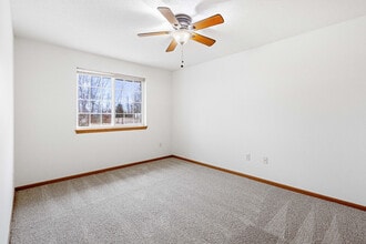 Oakridge Townhomes in Mauston, WI - Building Photo - Building Photo