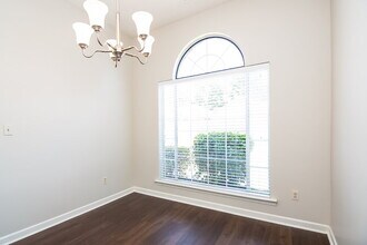 5636 Sycamore Woods Dr in Memphis, TN - Building Photo - Building Photo