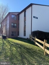 7925 Mandan Rd, Unit 204 in Greenbelt, MD - Building Photo - Building Photo
