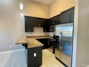 3120 Regal Dr in Edinburg, TX - Foto de edificio - Building Photo