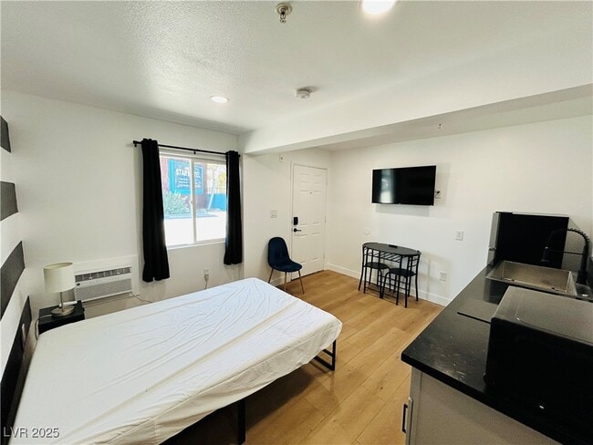 property at 1418 S 3rd St