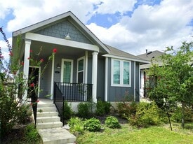 370 Hortus Dr in Kyle, TX - Building Photo