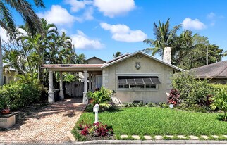 1627 N Ocean Breeze in Lake Worth Beach, FL - Building Photo