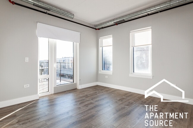 935 W Belmont Ave, Unit 603