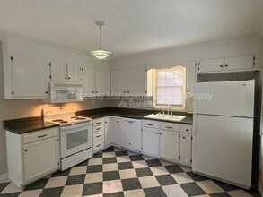 106 N McLean Ct in Cary, NC - Building Photo - Building Photo