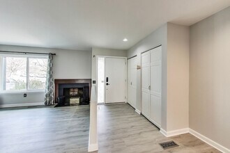 18509 Owl Run Way in Germantown, MD - Building Photo - Building Photo
