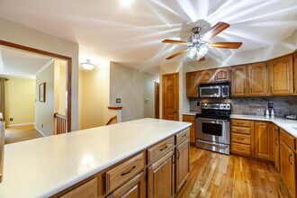 2513 Hillshire Dr in Columbia, MO - Building Photo - Building Photo