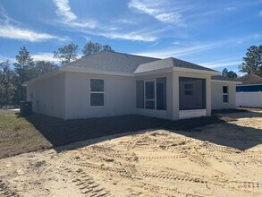 6707 SW 153rd Pl Rd in Ocala, FL - Foto de edificio - Building Photo