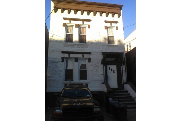 1414 31st Ave in Astoria, NY - Building Photo - Building Photo