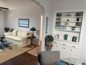 2210 SW 25th St in Miami, FL - Building Photo - Building Photo