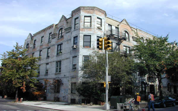 211 6th Ave in Brooklyn, NY - Foto de edificio