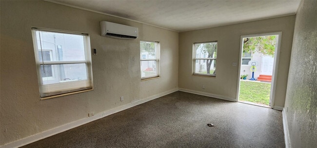 2711 Lincoln St in Hollywood, FL - Building Photo - Building Photo