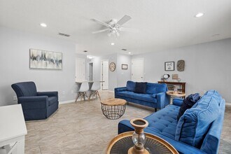 37762 Kelly B Ct in Zephyrhills, FL - Building Photo - Building Photo