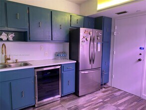 4200 Hillcrest Dr in Hollywood, FL - Foto de edificio - Building Photo