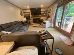 6016 S 19th St in Milwaukee, WI - Building Photo - Building Photo