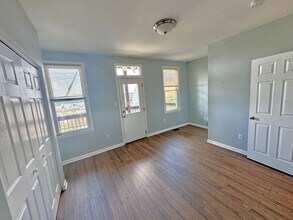 2701 Mission St, Unit 2 in Pittsburgh, PA - Foto de edificio - Building Photo