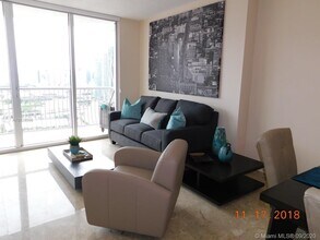 1750 N Bayshore Dr-Unit -3806 in Miami, FL - Building Photo - Building Photo