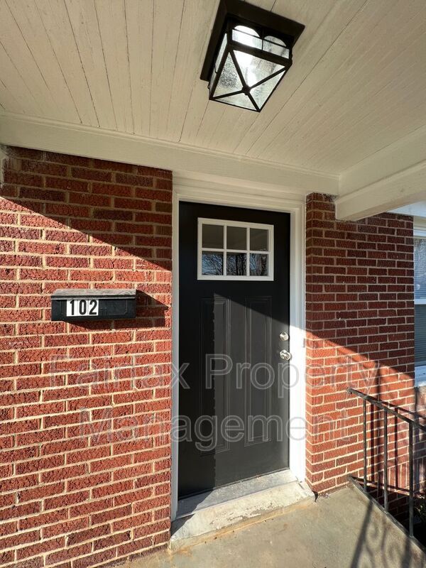 102 W Summit Ave in Burlington, NC - Building Photo - Building Photo