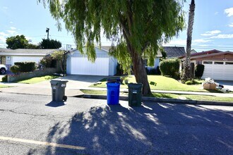 422 Avenue E in Redondo Beach, CA - Building Photo - Building Photo