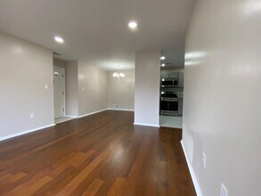 94 Quince Ct in Trenton, NJ - Foto de edificio - Building Photo