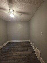 1230 Lily St in Akron, OH - Foto de edificio - Building Photo