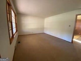 225 Old 29 Hwy in Hartwell, GA - Building Photo