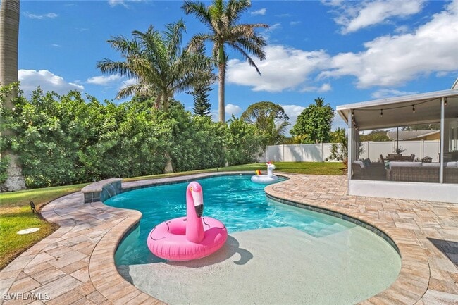 property at 2680 Longboat Dr