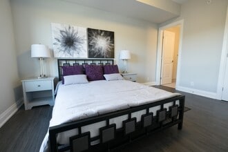 Greenbrier Place Apartments in Cambridge, ON - Building Photo - Building Photo