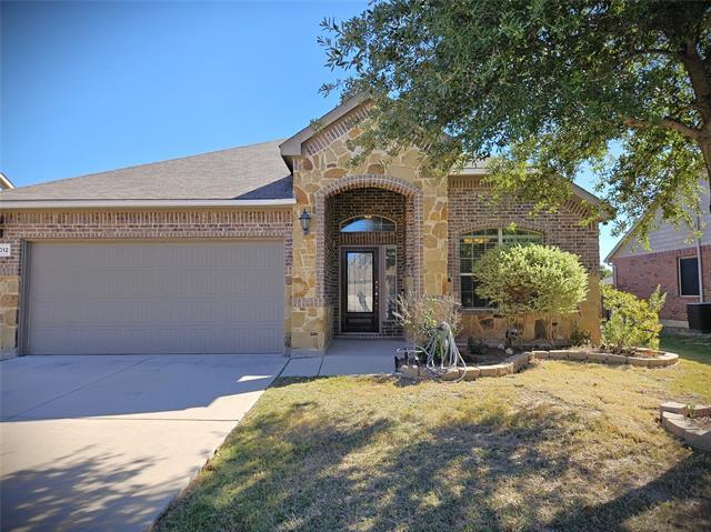 14012 Tanglebrush Trail in Haslet, TX - Building Photo