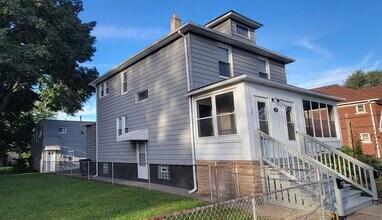 68 E James St in River Rouge, MI - Building Photo - Building Photo