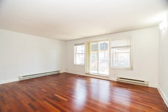 2622 W Catalpa Ave, Unit #7 in Chicago, IL - Building Photo - Building Photo
