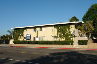 Placentia Apartments in Costa Mesa, CA - Building Photo - Building Photo