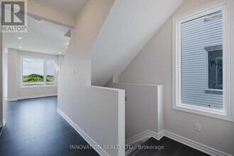 329 Cantering Dr in Ottawa, ON - Building Photo - Building Photo