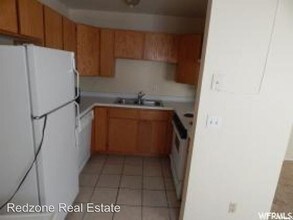 217 Foss St W-Unit -APT C302 in Salt Lake City, UT - Building Photo - Building Photo