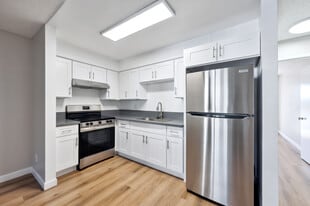 Bella Vista Senior Apartments in Huntington Park, CA - Building Photo