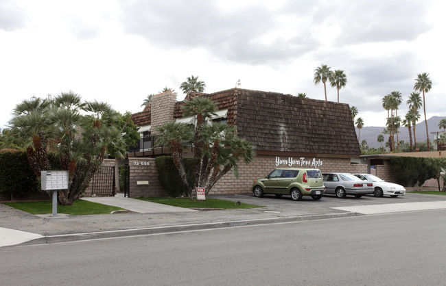 Yum Yum Apartments in Palm Desert, CA - Building Photo - Building Photo