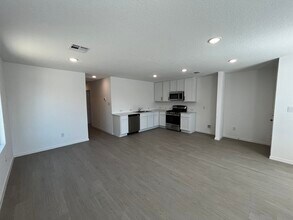 6730 Chert Chase in San Antonio, TX - Building Photo - Building Photo