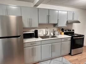 310 Union St, Unit 4 in Bangor, ME - Building Photo