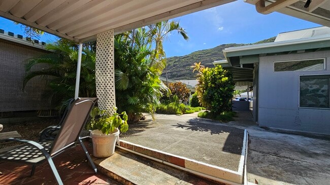 property at 441 Kuliouou Rd