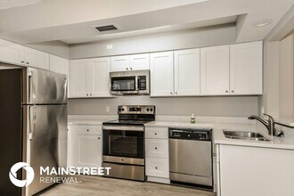 3602 Stardust Pl in Sarasota, FL - Building Photo - Building Photo