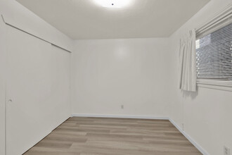 Shana's Apartments in Sacramento, CA - Building Photo - Interior Photo