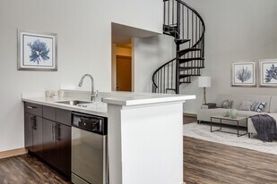 Elan 41 in Seattle, WA - Building Photo