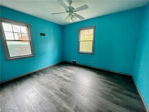 1765 Beechwood St NE in Warren, OH - Building Photo - Building Photo