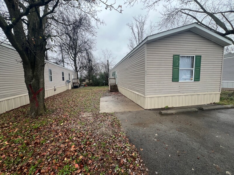 58 Locust St in Hopkinsville, KY - Building Photo